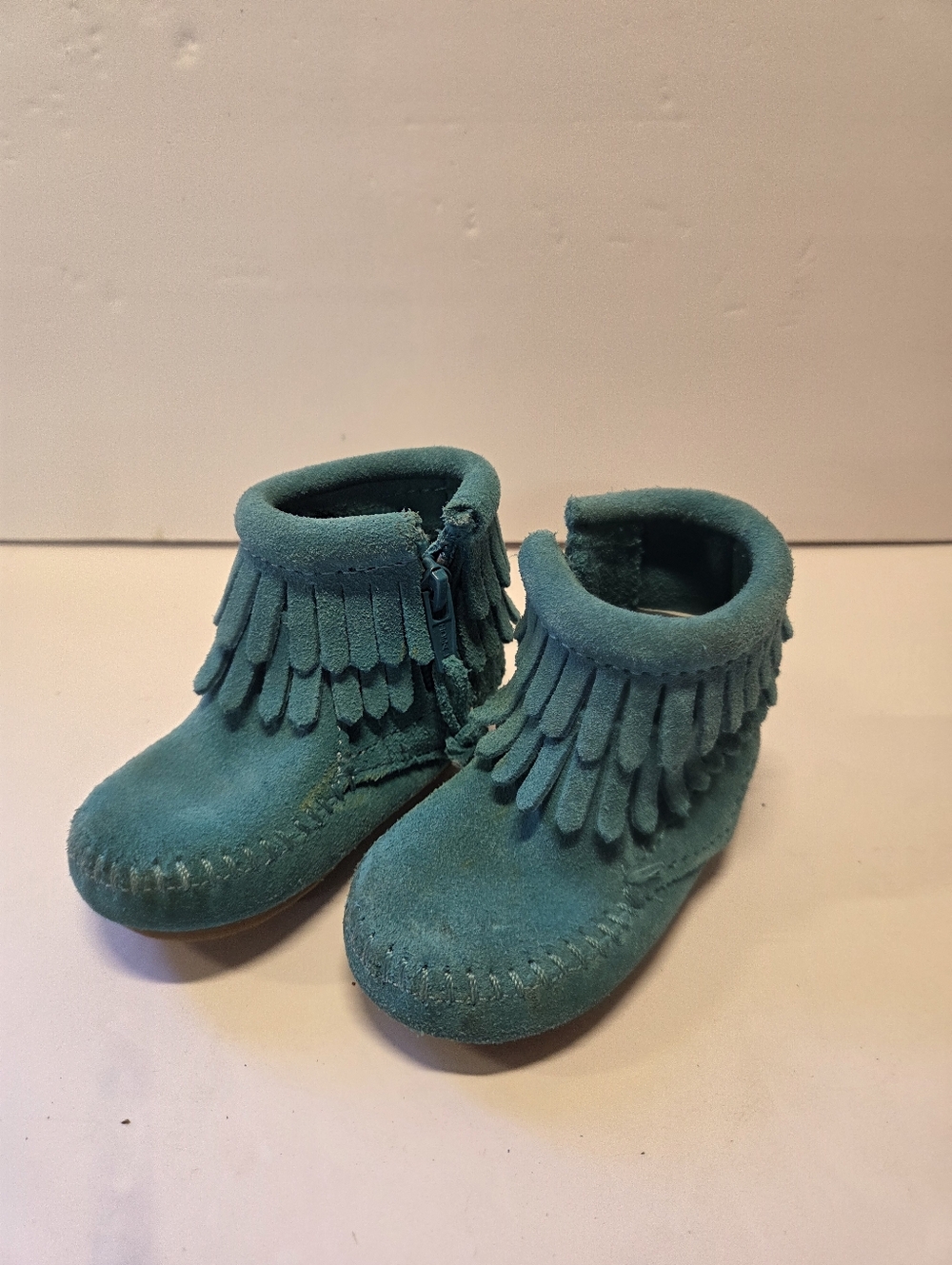 Minnetonka Moccasins Infant/kids Tourqouis Leather Fringed Size 2